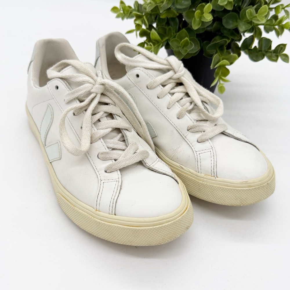 Veja Esplar Mint White Leather Sneakers Size 6 Athleisure Casual Travel Everyday - Picture 4 of 10